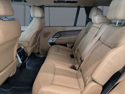 Used 2024 Land Rover Range Rover Long Wheelbase SE image 14