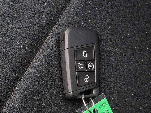 Certified 2022 Volkswagen Atlas Cross Sport SEL R-Line image 24