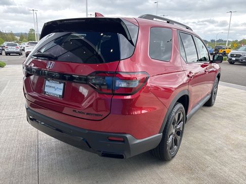 New 2026 Honda Pilot Black Edition image 5