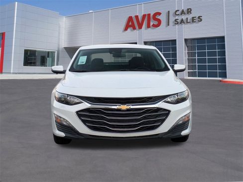 Used 2024 Chevrolet Malibu LT image 2