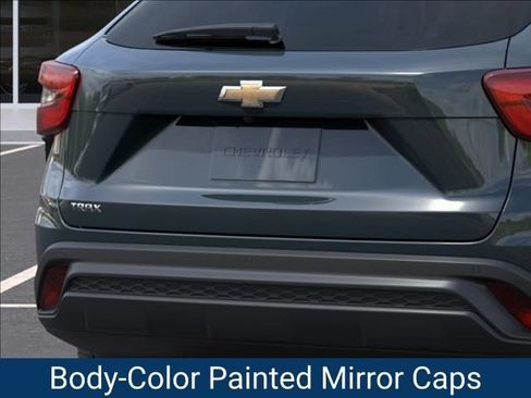 New 2026 Chevrolet Trax LS w/ LS Convenience Package FWD image 16