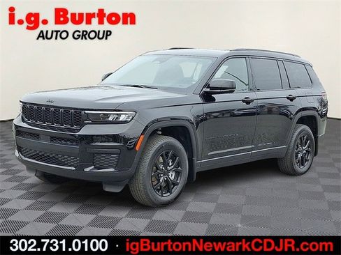 New 2025 Jeep Grand Cherokee L Altitude image 2