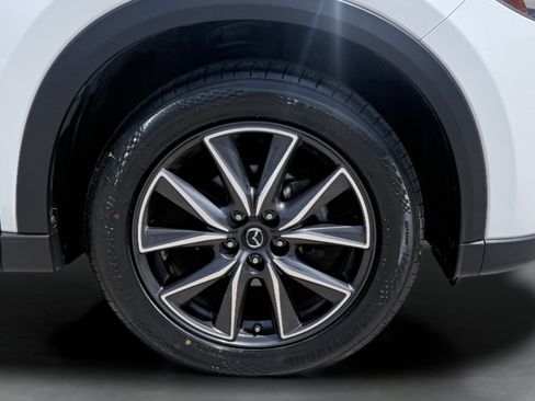 Used 2018 MAZDA CX-5 Touring w/ Preferred Equipment Package FWD image 9