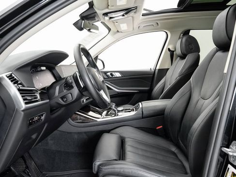 Used 2021 BMW X7 xDrive40i w/ Premium Package image 6