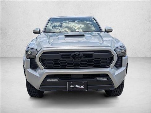 Used 2024 Toyota Tacoma TRD Sport RWD image 2