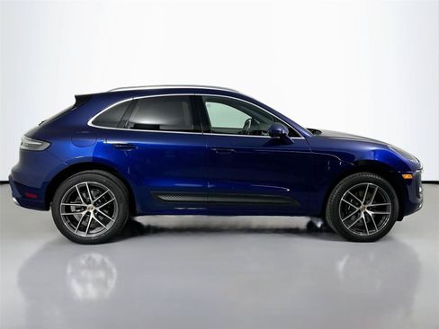 Certified 2024 Porsche Macan AWD/4WD image 8