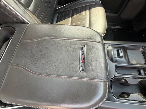 Used 2024 GMC Sierra 2500 AT4X AWD/4WD image 22