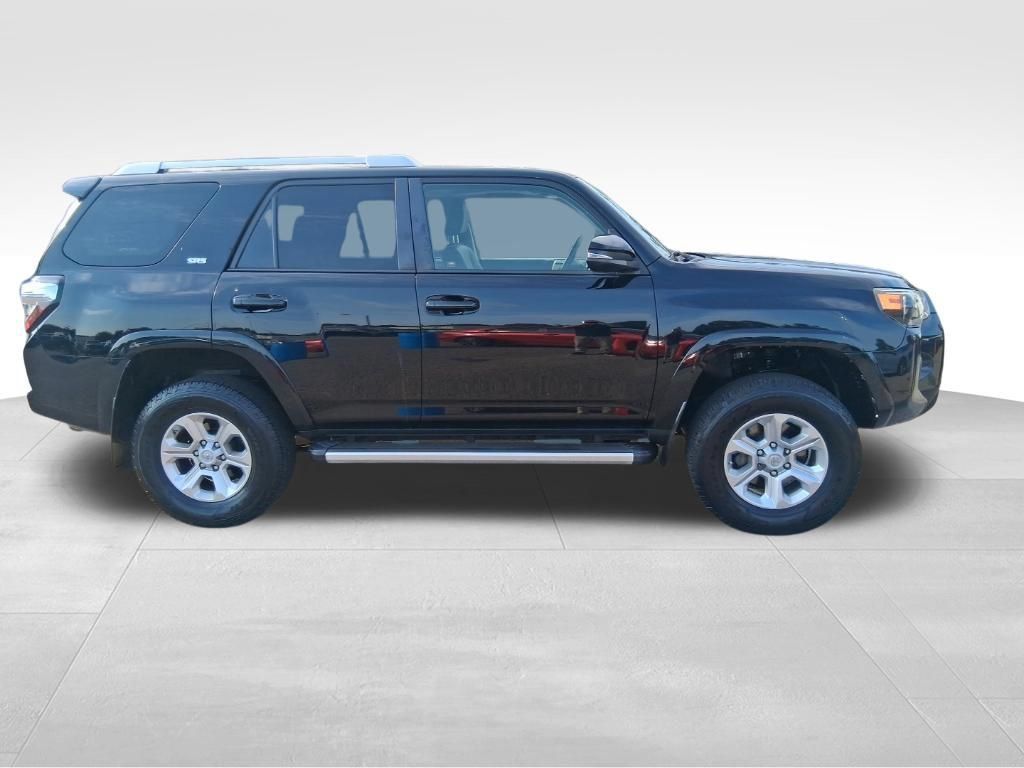 Used 2018 Toyota 4Runner SR5 Premium AWD/4WD image 5