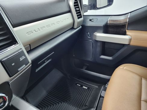 Used 2022 Ford F250 Lariat w/ Tremor Off-Road Package image 13