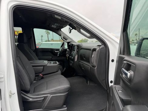 Used 2020 Chevrolet Silverado 1500 Custom Trail Boss w/ Custom Convenience Package AWD/4WD image 24