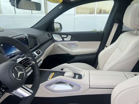 Certified 2025 Mercedes-Benz GLS 450 4MATIC image 18