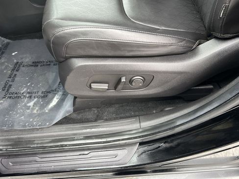 Used 2022 Kia Carnival LX image 14