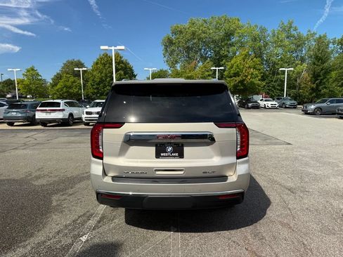 Used 2021 GMC Yukon SLT w/ SLT Premium Package AWD/4WD image 6