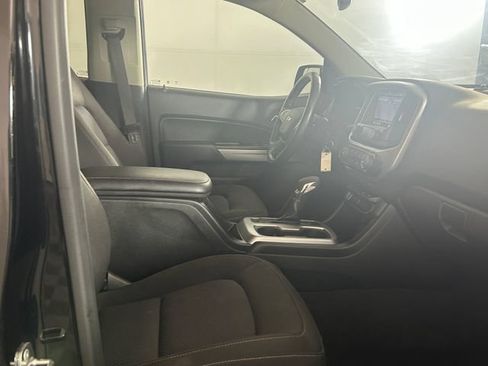 Used 2022 Chevrolet Colorado LT w/ LT Convenience Package AWD/4WD image 26
