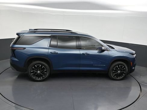 Used 2025 Chevrolet Traverse LT w/ Sun and Wheel Package FWD image 22