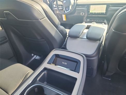 New 2026 Lincoln Navigator Reserve w/ Jet Appearance Package AWD/4WD image 25
