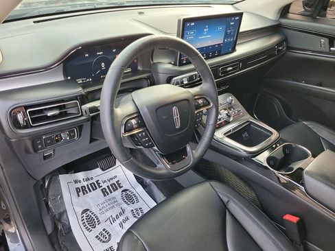 Certified 2022 Lincoln Nautilus FWD w/ Premium Package image 19