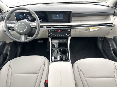 New 2025 Hyundai Tucson SEL image 12