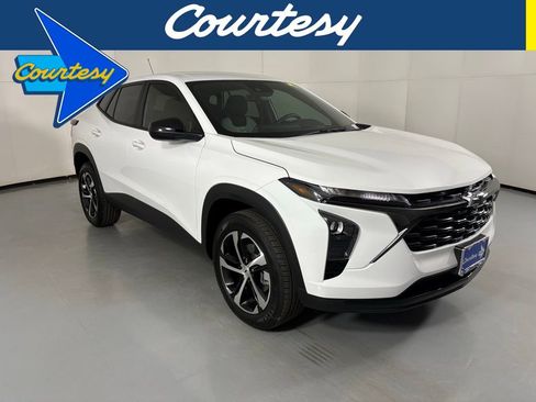 Used 2024 Chevrolet Trax RS w/ Driver Confidence Package image 1