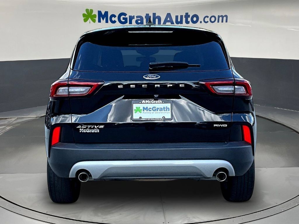 Used 2025 Ford Escape Active AWD/4WD image 6