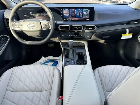 Used 2026 Nissan Sentra SL w/ Floor Mat Package FWD image 6