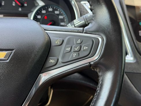 Used 2018 Chevrolet Malibu LT FWD image 19