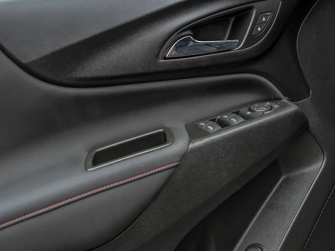 Used 2023 Chevrolet Equinox RS AWD/4WD image 13