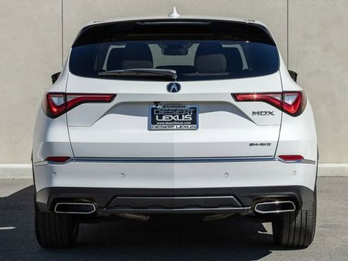 Used 2024 Acura MDX SH-AWD w/ Technology Package image 4