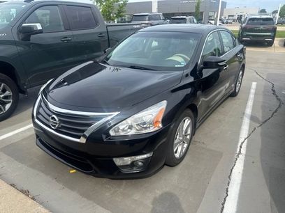 Used 2015 Nissan Altima 2.5 SL w/ Technology Package