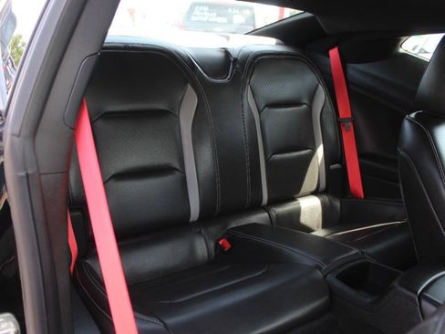 Used 2020 Chevrolet Camaro LT w/ Redline Edition RWD image 12