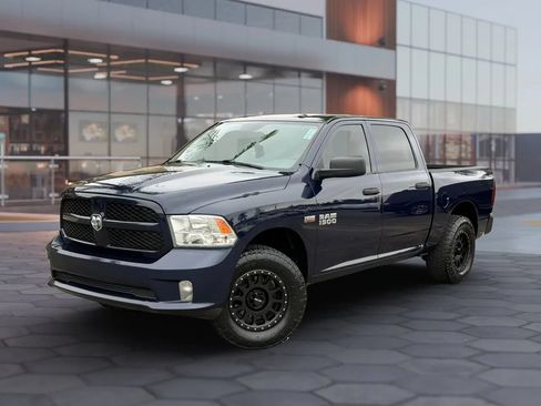 Used 2018 RAM 1500 Express w/ Express Value Package RWD image 2