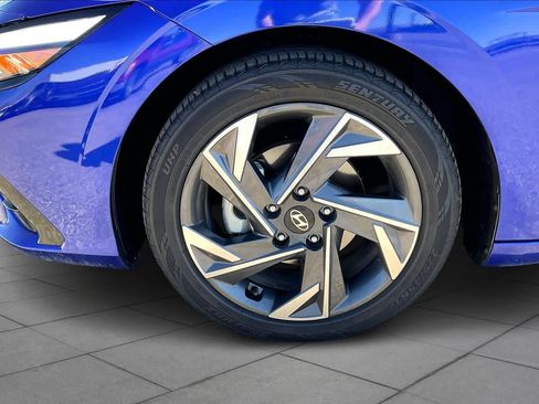 Used 2024 Hyundai Elantra Limited image 10