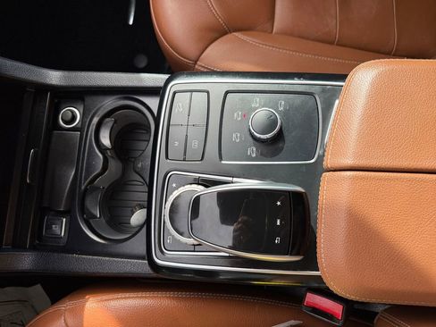 Used 2018 Mercedes-Benz GLE 350 4MATIC image 23