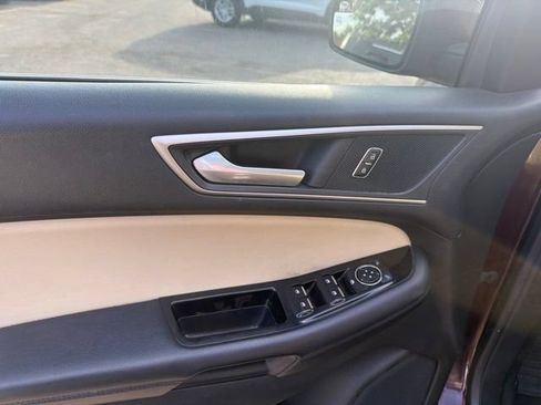 Certified 2018 Ford Edge SEL w/ Equipment Group 201A AWD/4WD image 17