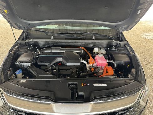 Used 2025 Kia Sportage SX Prestige image 44