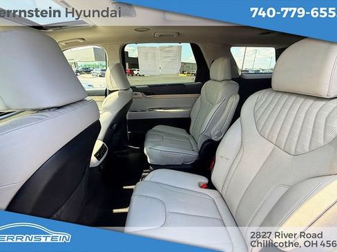 Used 2024 Hyundai Palisade Limited AWD/4WD image 13