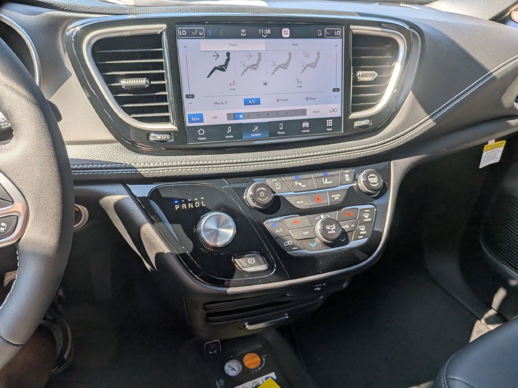 New 2027 Chrysler Pacifica Select FWD image 20