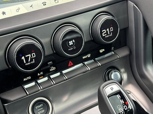 New 2024 Jaguar F-TYPE Coupe AWD image 21