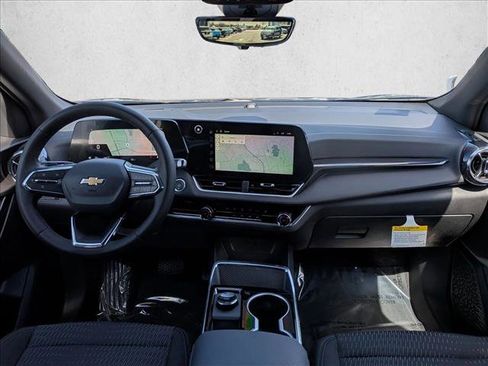 New 2026 Chevrolet Equinox LT w/ Safety and Technology Package AWD/4WD image 15