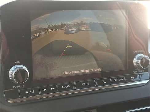 Used 2022 Mitsubishi Outlander ES image 18