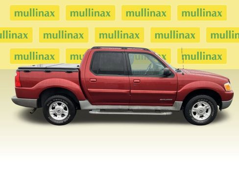 Used 2002 Ford Explorer Sport Trac 4x4 image 2