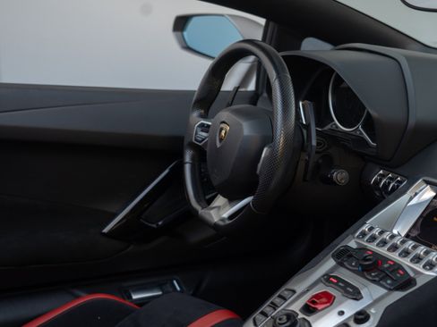 Used 2015 Lamborghini Aventador LP 700-4 image 44