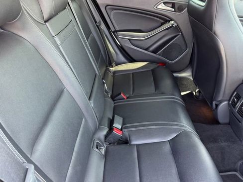 Used 2018 Mercedes-Benz CLA 250 image 8