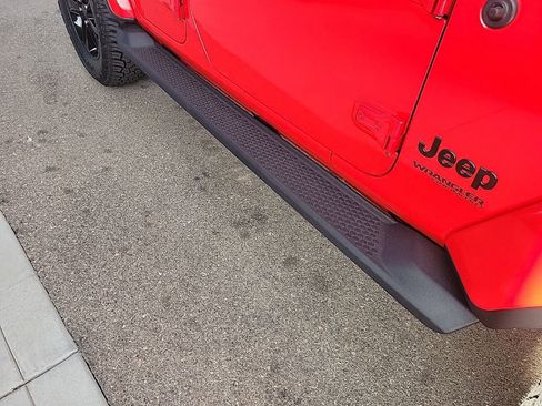 Used 2021 Jeep Wrangler Unlimited Sahara image 18