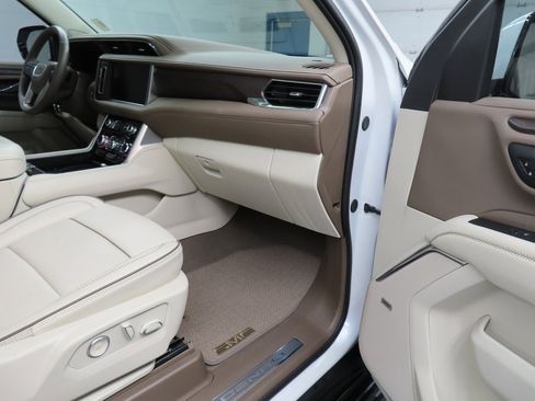 Used 2024 GMC Yukon Denali image 34