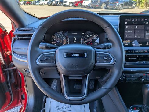 Certified 2023 Jeep Compass Limited image 17