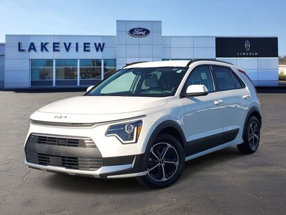 Used 2025 Kia Niro EX