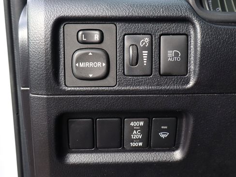 Used 2024 Toyota 4Runner TRD Off-Road image 17