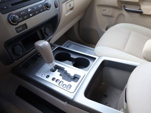 Used 2013 Nissan Armada SV image 11