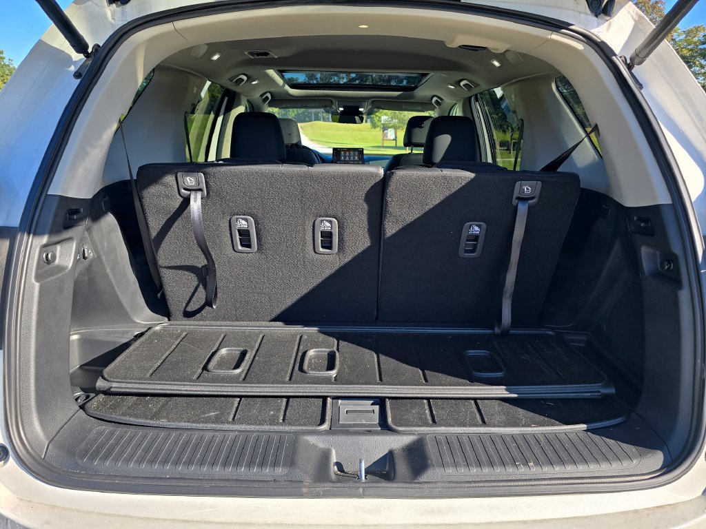 Used 2025 Honda Pilot Touring image 14